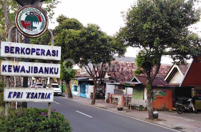 Rumah Bagus SHM Daerah Laksamana Muda Adi Sucipto Banyuwangi