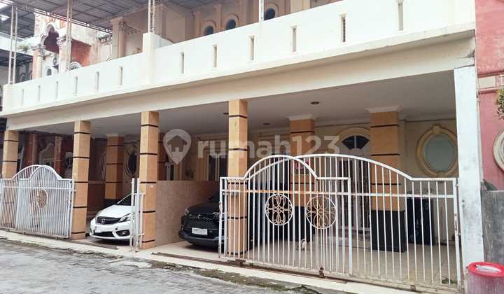 Rumah Mewah 2,5 Lantai SHM Daerah Medan Selayang