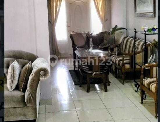 Rumah Mewah dan Premium 2 Lantai Daerah Medan Area 2