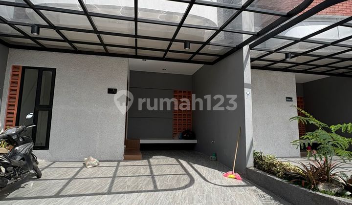 Rumah Modern 2 Lantai Daerah Setia Budi Depan Mall Rcw