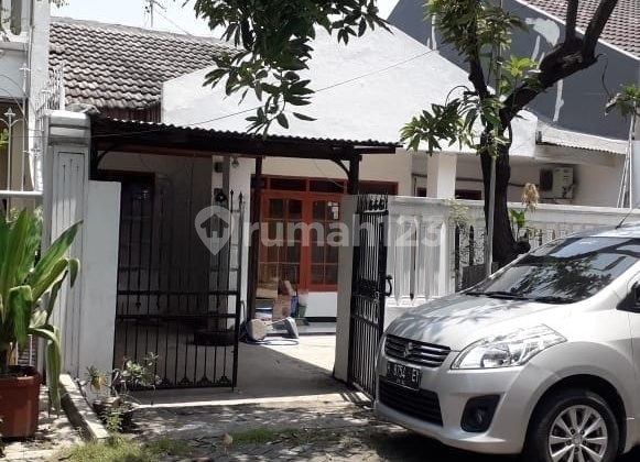 Dijual Rumah Hitung Tanah di Kutisari Indah 2