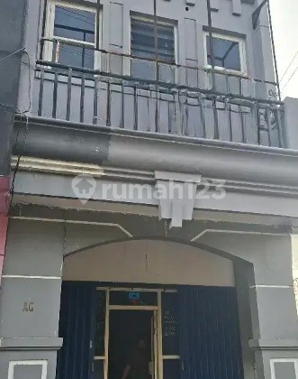 Renting a Shop in Panjang Jiwo Permai 1