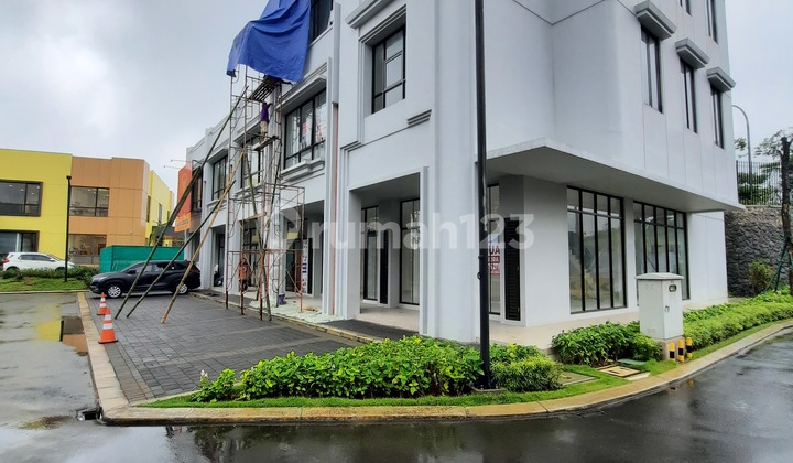 2 Three-Story Shophouses Combined into 1. Suitable for Business at Summarecon Bogor Shophouses with HGB. 2