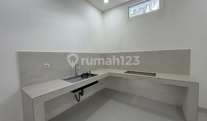 Comfortable 2-Story House in Bumi Puspitek Asri Bsd, South Tangerang 2