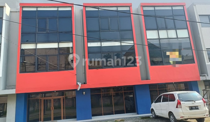 For Rent 3-Story Ready-to-Use Shop House in Jatake, Tangerang 1