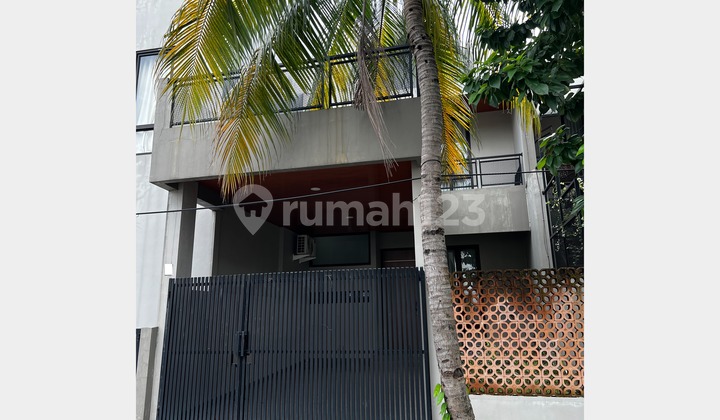 Disewakan Rumah Bagus Brand New Melati Mas, Serpong Disewakan Rumah Bagus Brand New Melati Mas, Serpong