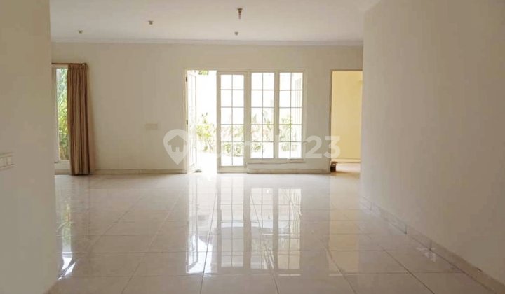 Disewa Rumah Cantik Hadap Selatan di The Green Bsd, Tangerang Selatan 2