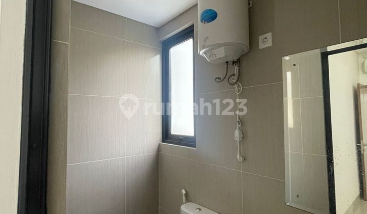 Rumah 2 Lantai di Provence Suite Bsd City, Tangerang Selatan 2