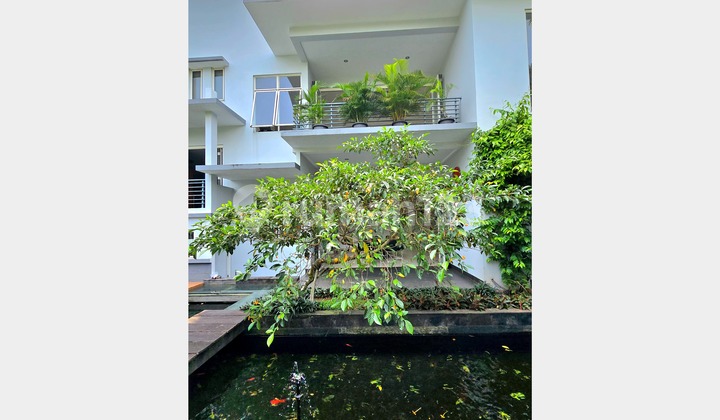 Rumah Mewah Asri di Telaga Golf Bsd, Tangerang Selatan