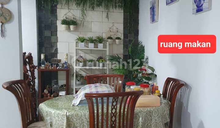 For Sale Nice Town House in Meruya, West Jakarta 2