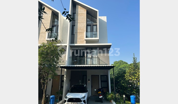 Rumah 2 Lantai Furnished Nyaman Dalam Cluster Provence Suite Bsd City