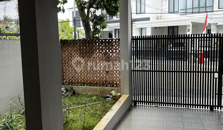 Disewakan Rumah Bagus Brand New Melati Mas, Serpong