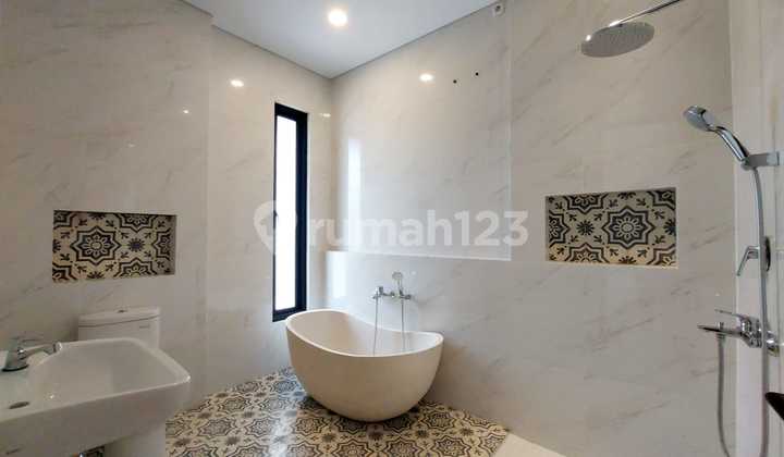 Rumah Brand New 3 Lantai di Jagakarsa, Jakarta Selatan