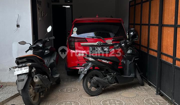 Sell Cheap New Classic European 2-Story Building House in Jagakarsa, South Jakarta 2