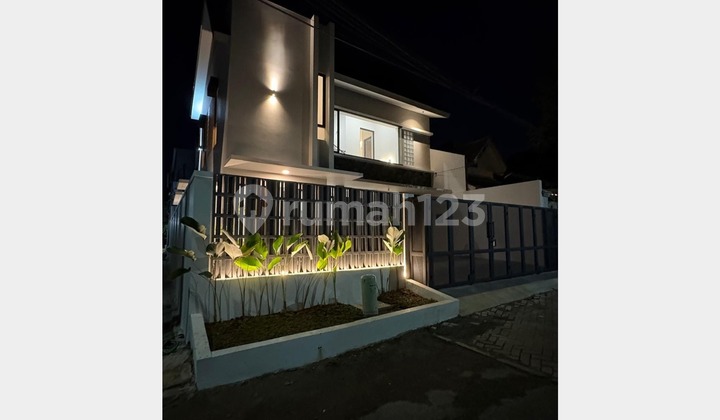 Rumah Minimalis Desain Modern 2 Lantai di Kencana Loka Bsd