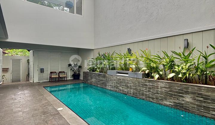 Rumah Mewah Di Senopati Akses Lebar Semi Furnished Rumah Mewah Di Senopati Akses Lebar Semi Furnished