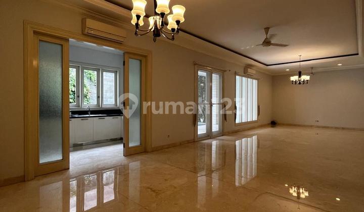 Luxury House In Pondok Indah 2