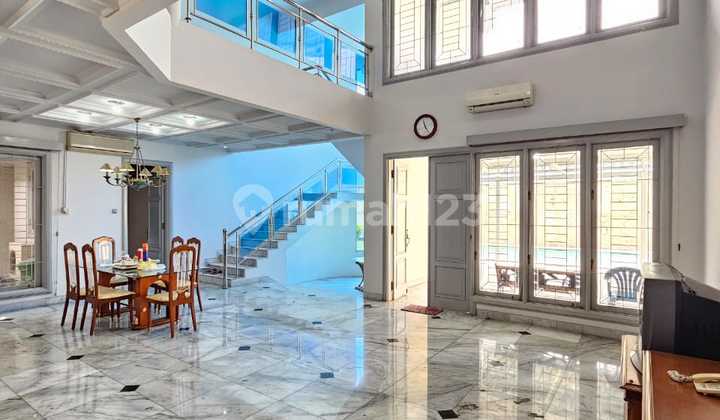 Rumah Mewah Lokasi Strategis di Pejaten 2
