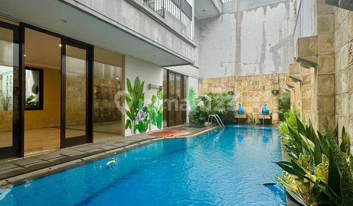 Nice House in Pondok Indah with Wide Road Access