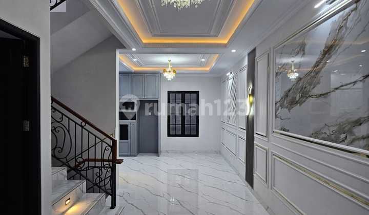 Rumah Mewah di Cilandak Siap Huni Dekat dengan Akses Tol 2