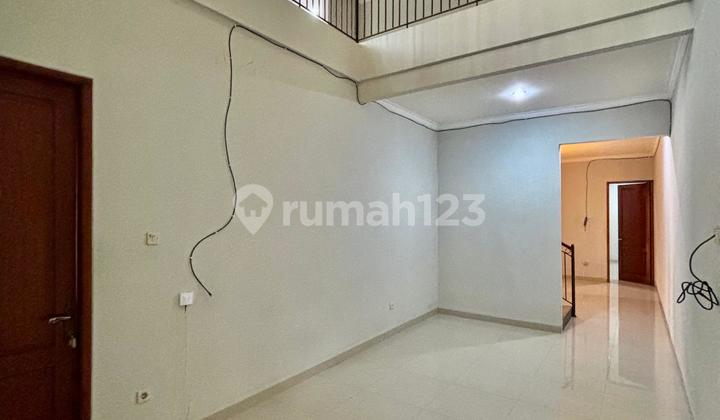 Rumah Di Pejaten Cocok Untuk Jadi Kantor 2