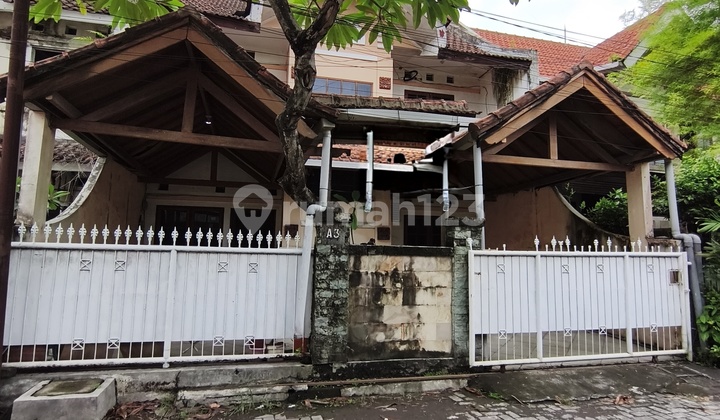 Ready-to-Occupy House 4 Bedrooms Pamongan Ready-to-Occupy House 4 Bedrooms Pamongan