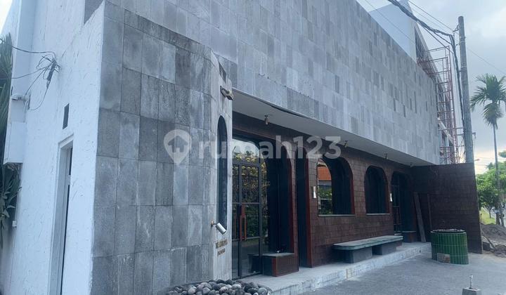 Ready-to-Occupy Shop House in a Strategic Location