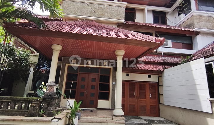 3-Story Fully Furnished Residence in West Denpasar 3-Story Fully Furnished Residence in West Denpasar