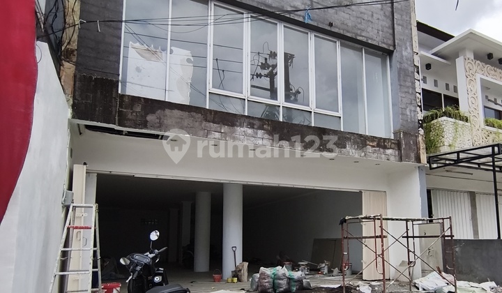New 3-Story Strategic Shop House. Close to Main Road, Sesetan. New 3-Story Strategic Shop House. Close to Main Road, Sesetan.