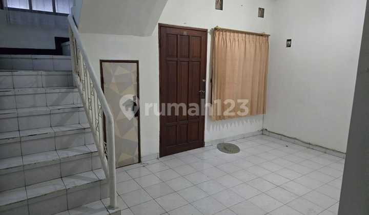 Ready-to-Occupy House 4 Bedrooms Pamongan 2