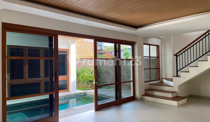 Villa Mewah Baru Siap Huni 3 Br With Pool Kerobokan