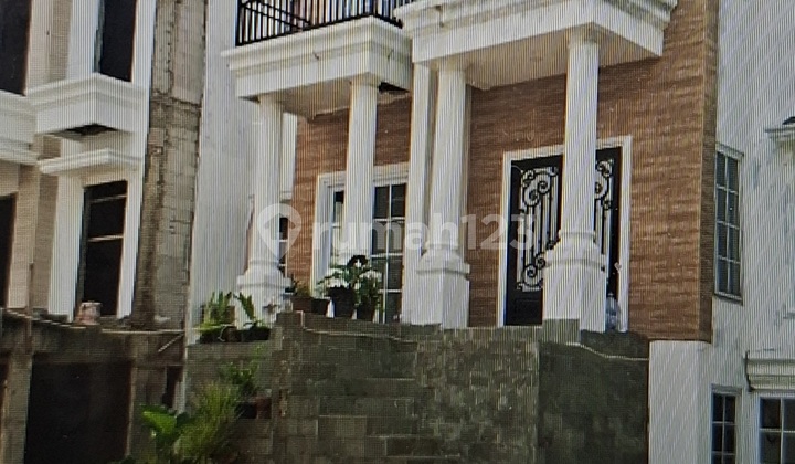 Townhouse Eksklusif 3 Lantai, Definisi Nyaman di Jakarta Selatan" Townhouse Eksklusif 3 Lantai, Definisi Nyaman di Jakarta Selatan"