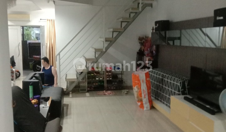 Rumah Hoek/Strategis di Taman Modern Cakung -Lingkungan Asri & Nyaman