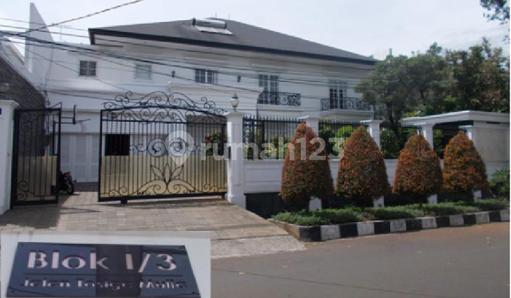 Rumah Cantik 2 Lantai + Private Pool Siap Huni ,Tomang City Garden