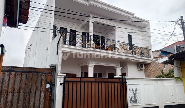 Jual Cepat! Rumah Strategis di Jantung Serpong Utara - Kayu Gede" Akses Langsung Menuju Graha Raya Bintaro"