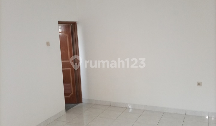 Disewakan Rumah Dkt Panglima Polim ,Blok A, Blok M Kebayoran Baru 2 Lantai 12