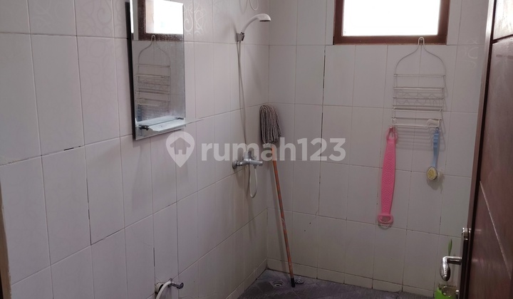 Disewakan Rumah Dkt Panglima Polim ,Blok A, Blok M Kebayoran Baru 2 Lantai 3