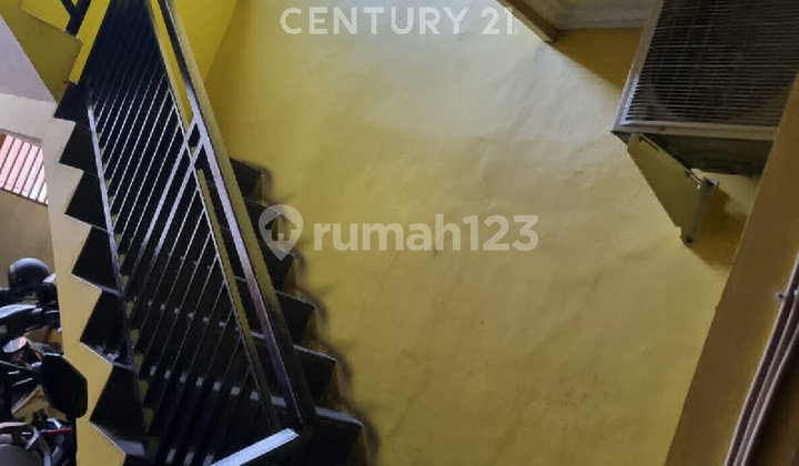 Dijual Rumah Kost Bagus Strategis di Johar Baru 2