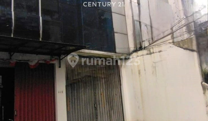 3-Story Strategic Shop House on Main Road Bintaro Sector 3 6206 1