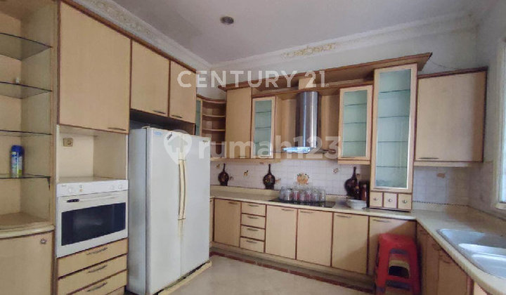 Rumah Mewah Cantik Siap Huni Karawaci Dijual 2