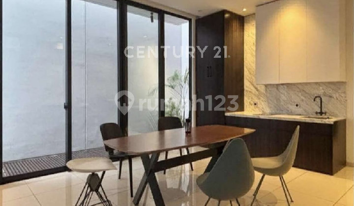 Serenia Hills Posisi Hook Jual Cepat Langsung bisa Huni Jaksel