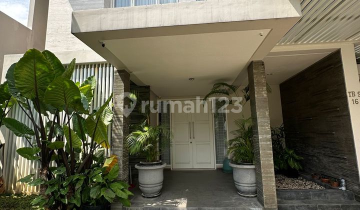 Rumah Citraland Utama Cluster Raffles Garden Bagus Full Furnished 2