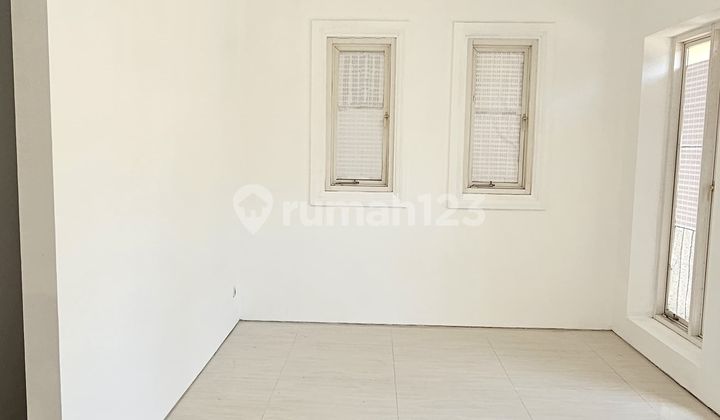 Quick Sale Rent House Royal Residence Wiyung Good Fresh 2