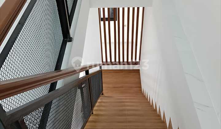 Dijual Rumah Strategis!! Di Pramuka Sari Bangunan Baru Renov !!! 2