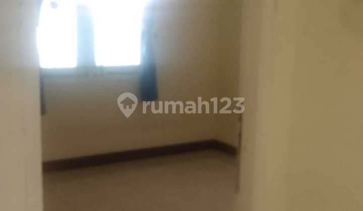 Disewakan Rumah di Cluster Taman Sari - Kota Harapan Indah Bagus 2