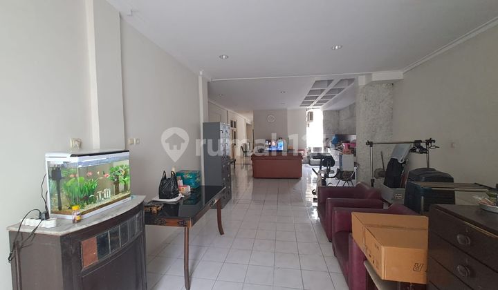 Dijual Rumah di Pusat Kota Semarang di Jl. Gajahmada Cocok untuk Usaha 2