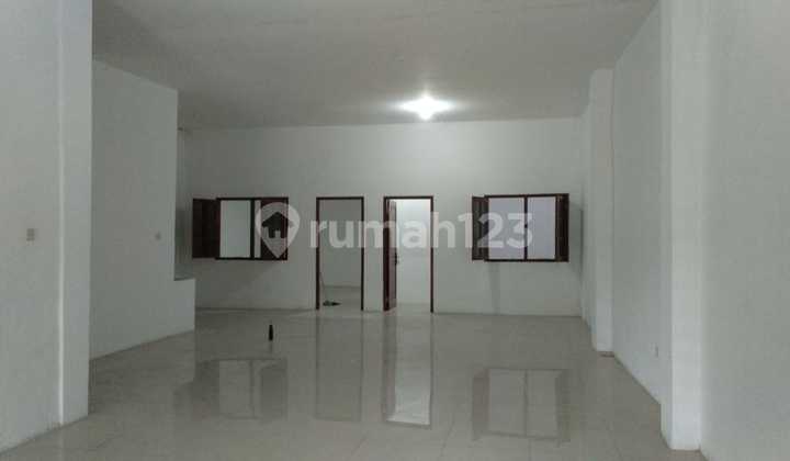 Disewakan Rumah di Semarang Indah Jalan Lebar Cocok untuk Hunian dan Kantor 2