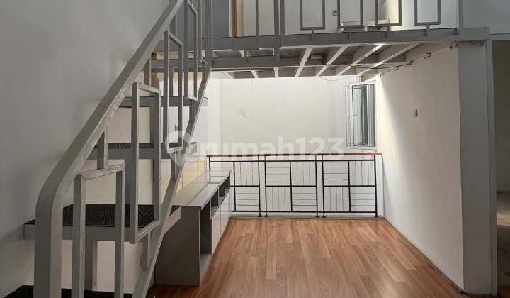 Barang Langka! For Sale Rumah Semi Furnished 2 LT Terawat di Tatar Banyak Sumba Kota Baru Parahyangan Padalarang