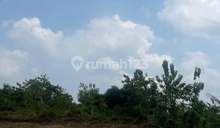 Strategic Plot in Front of Cilacap National Road