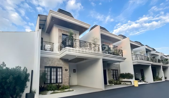 American Classic House Near LRT Cibubur